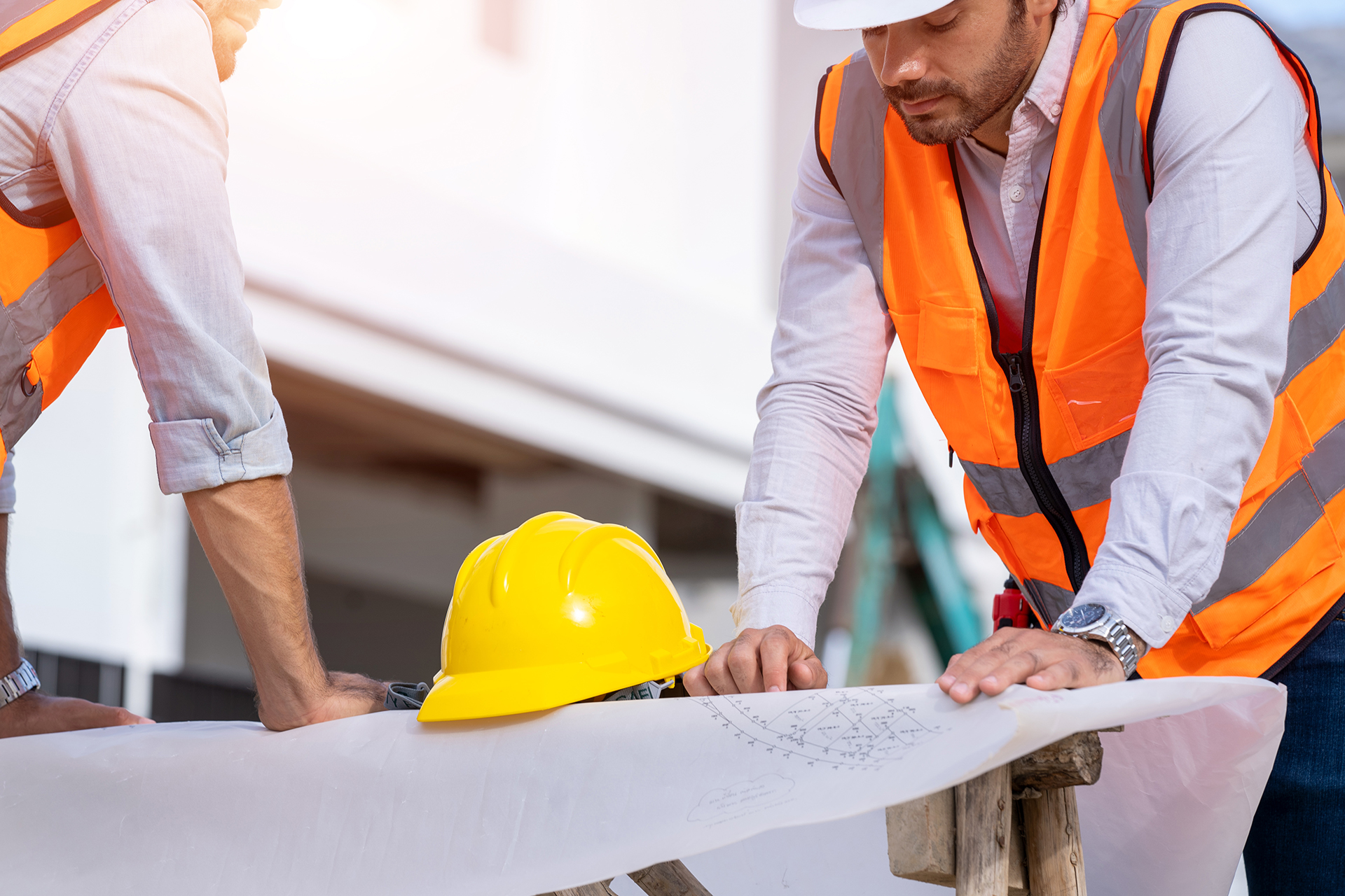 Safety helmets for workplace construction,The safety helmet at c